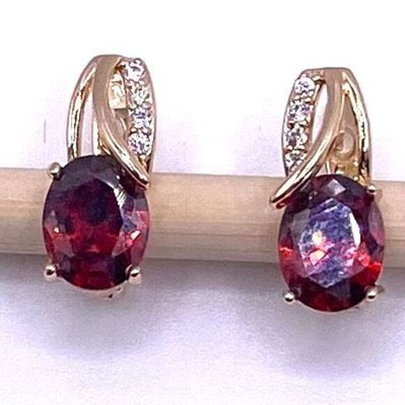 AXF2 18k Gold Ruby Red Earrings - Picture 4 of 9